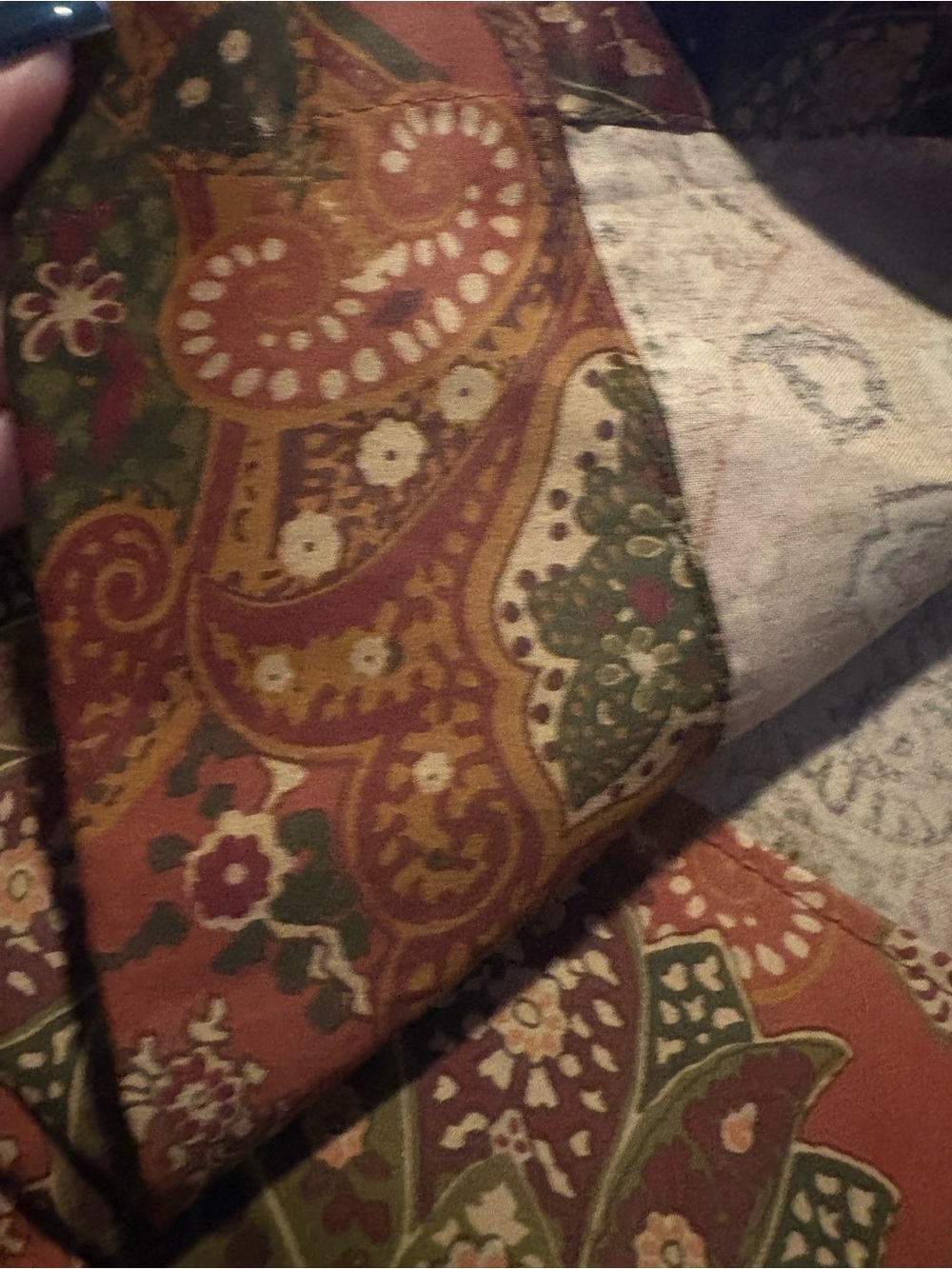 Paisley  vintage valance 2 slip on pockets tobacco ,gold ,burgundy - Picture 3 of 7